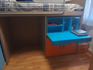 Cama nido, escritorio y escalera, gran almacenaje