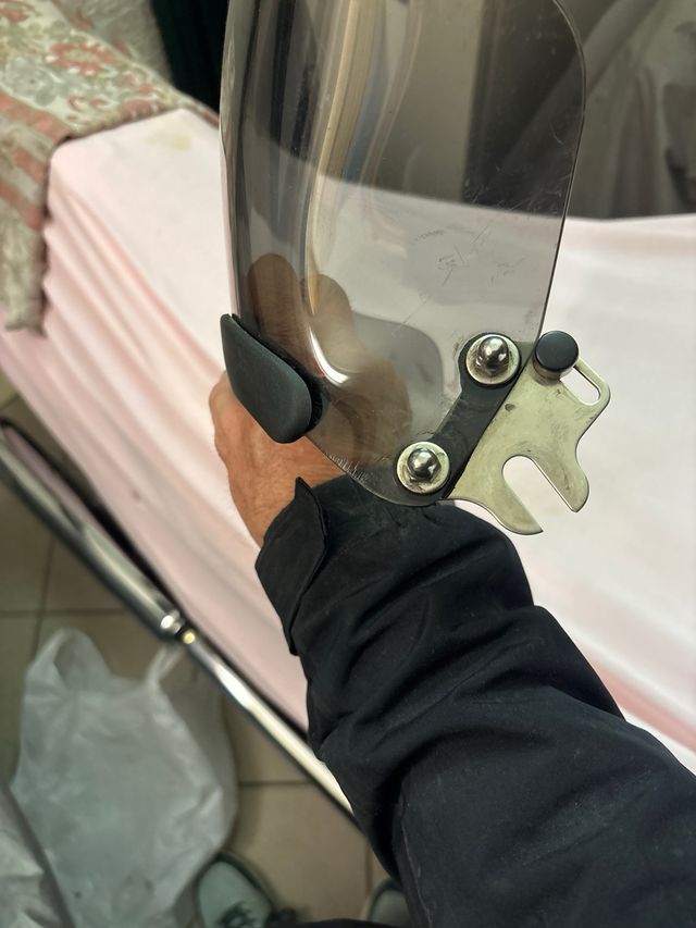 Cupolino GIVI per moto Naked 