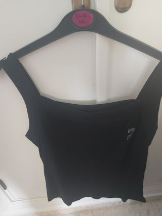 Blusa tirantes negra con pedrería