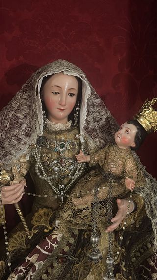Virgen de Gloria de vestir