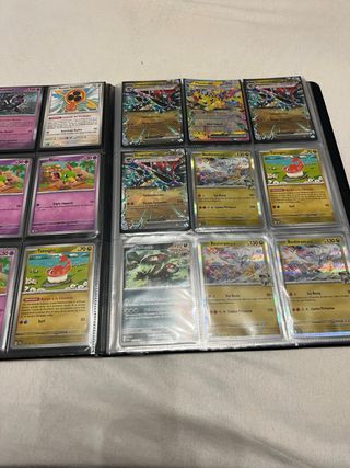 Álbum con mazos pokemon 