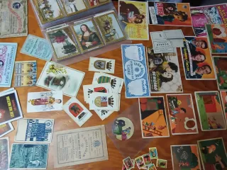 Lote cromos, estampas, carteles pequeños