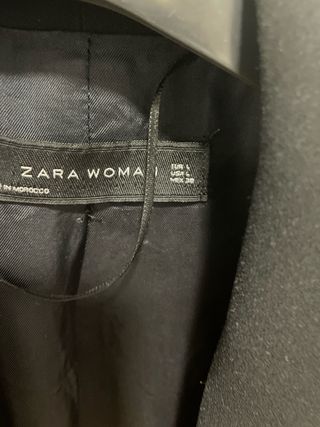 Chaqueta Zara Negra Manga Fruncida