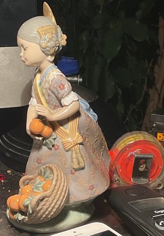 Lladro Porcellana Valencia Girl