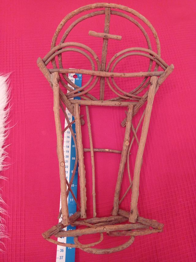 Niño Jesús con cuna de madera