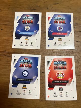 Confezione da 4 carte da calcio Topps
