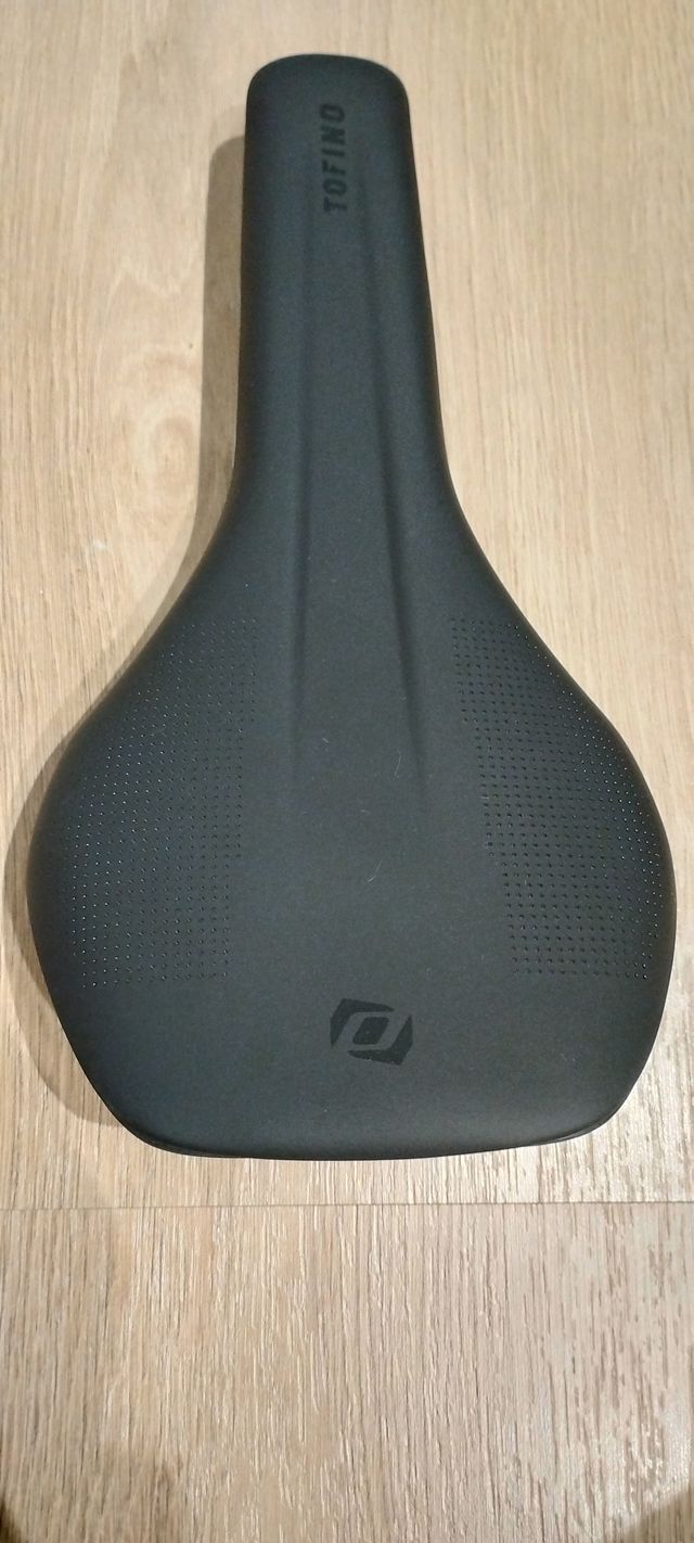 Sillín de Bicicleta Tofino Negro 135mm