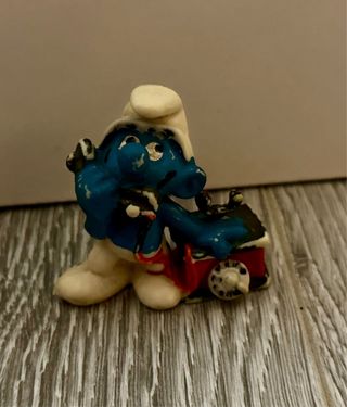 Pitufo con teléfono PVC años 80