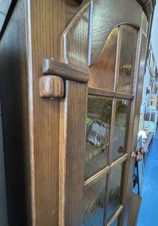 ALACENA RÚSTICA CON VITRINA