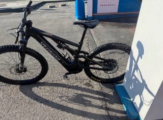 Bicicleta Eléctrica Specialized Negra