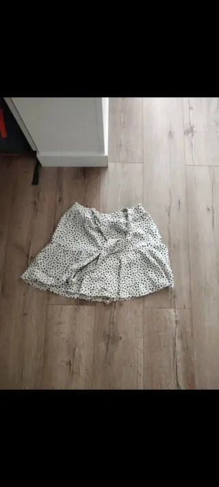 Falda pantalón corta lunares