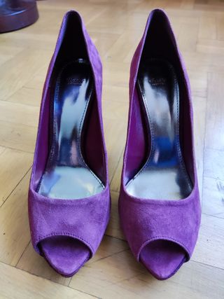 Zapatos tacón Zara morados
