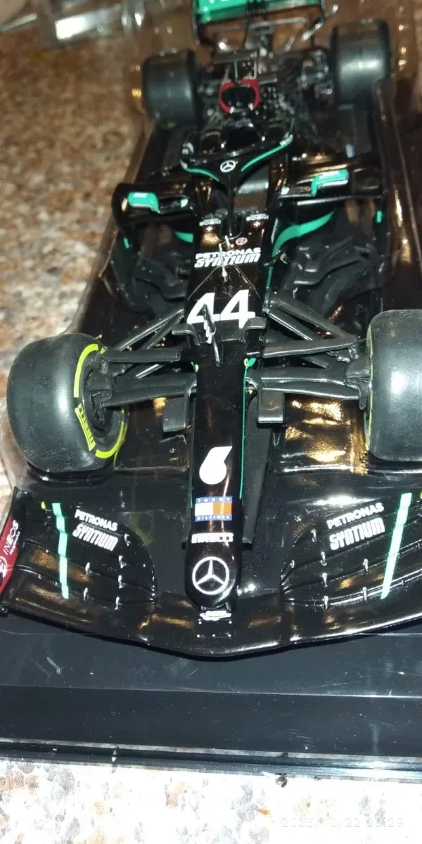 Mercedes AMG F1 W11 EQ 1/24