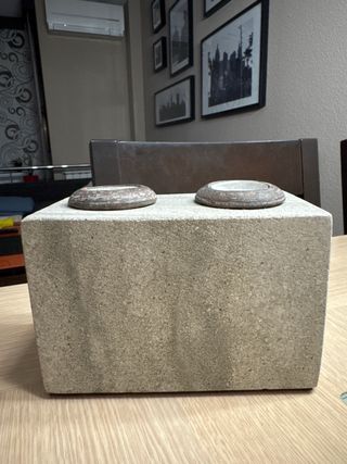 Portacandele in pietra e metallo