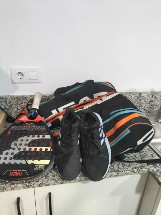 Lote Padel: Pala, Zapatillas y Bolso