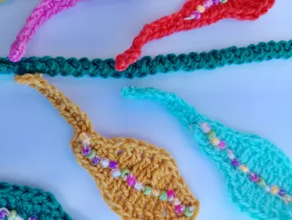 Apliques de crochet hojas decorativas