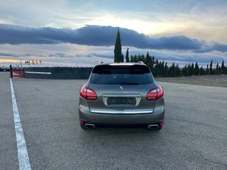 Porsche Cayenne S 2011