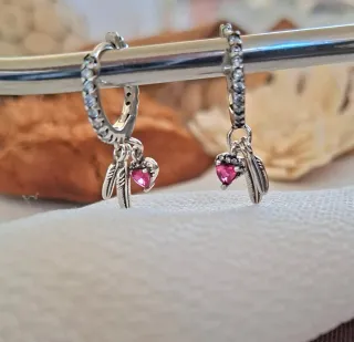 Pendientes Plata Corazón y Plumas. Gema roja.
