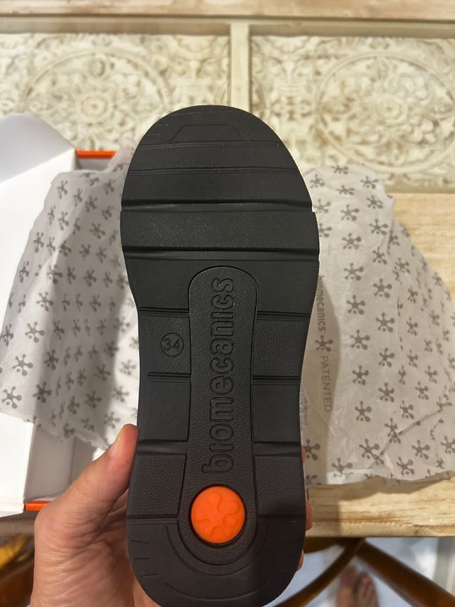 Zapatos Biomecanics Azules talla 34