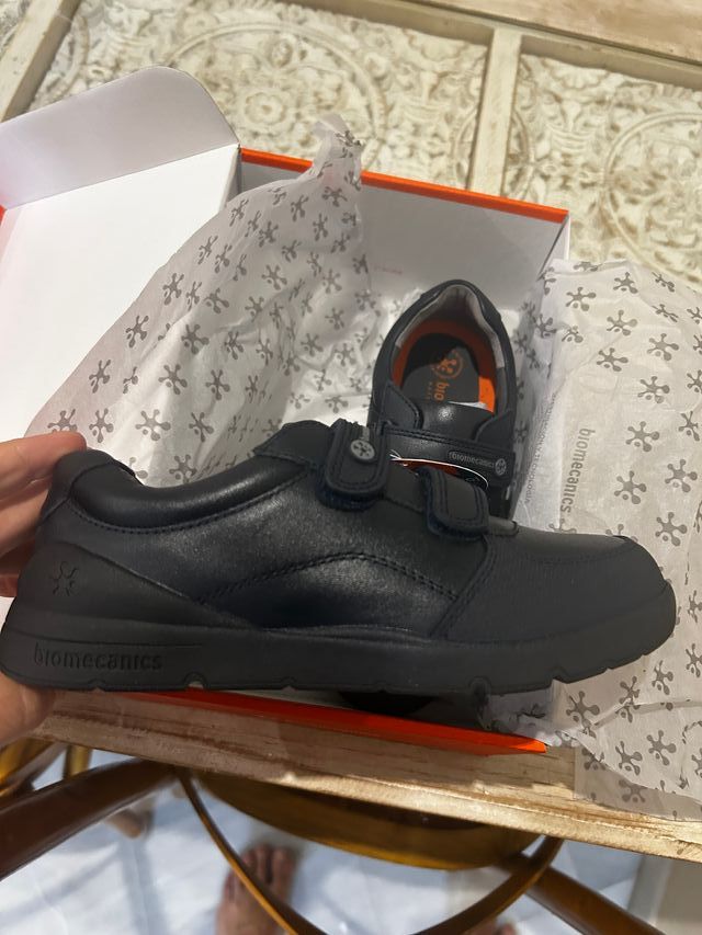 Zapatos Biomecanics Azules talla 34