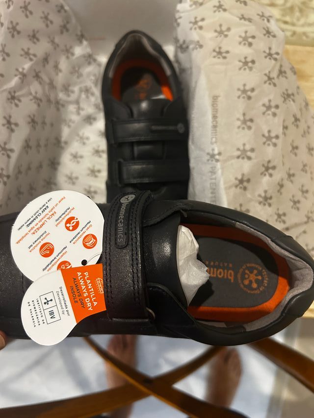 Zapatos Biomecanics Azules talla 34