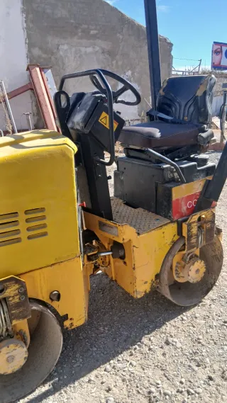 Rulo Compactador Dynapac 1560 kg