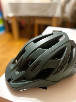 Patinete Eléctrico Bongo con su Casco, y cargador 