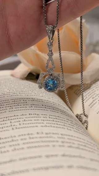 Collar Art Deco con aguamarina