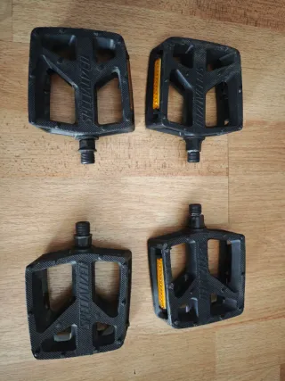 Pedales Specialized Negros se vende 20 € la pareja