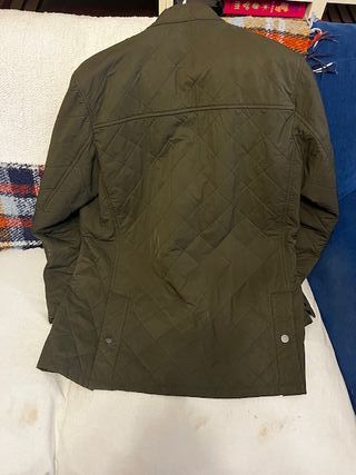 Abrigo Burberry verde acolchado