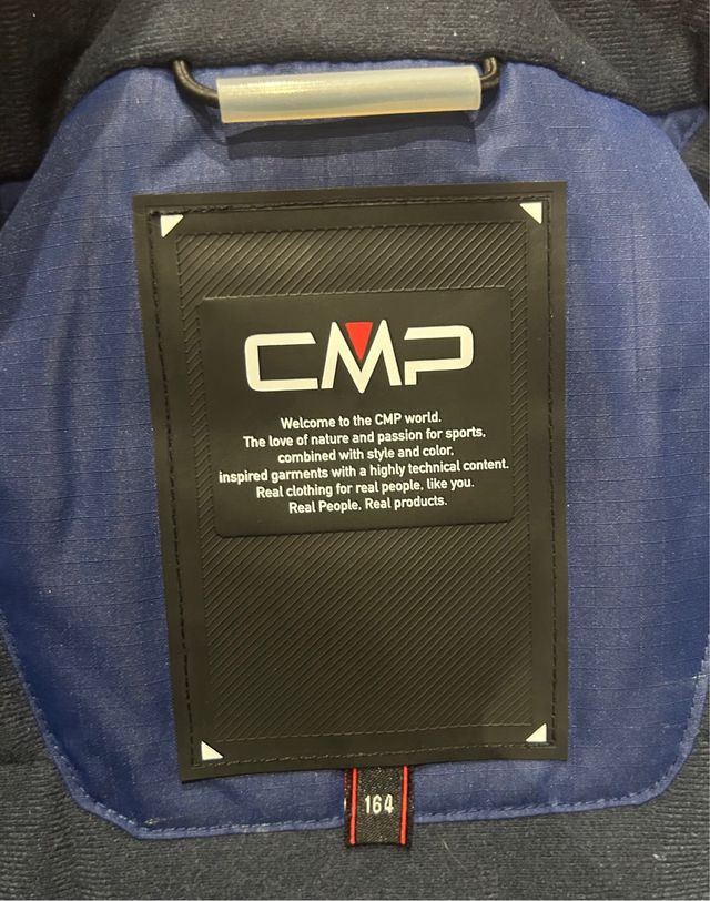 Chaqueta de esquí naranja y azul