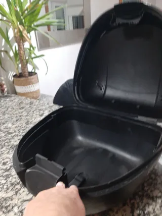 Baúl caja moto Shad SH33 