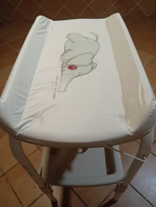 BAÑERA,CAMBIADOR (Jané)CON BANDEJA PARA ACCESORIOS