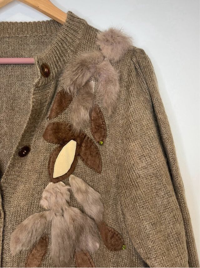 Chaqueta tejida hecha a mano