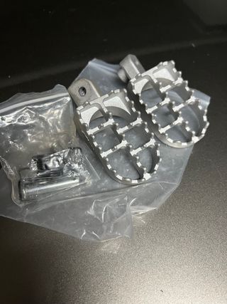 Estriberas moto nuevas