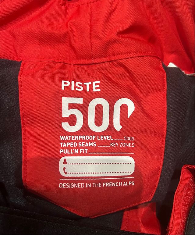 Calças de esqui vermelhas com alças