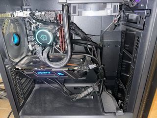 PC Gaming Ratón y teclado Corsair incluidos