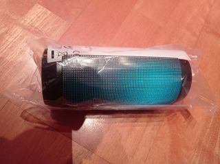 Altavoz Colacao Negro y luces