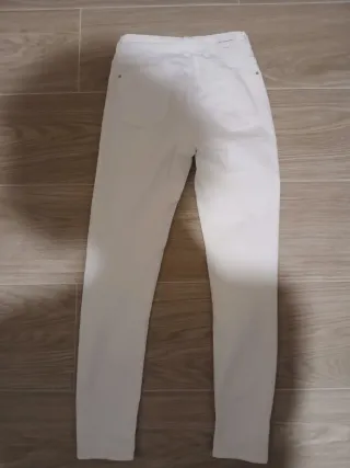Pantalón vaquero blanco