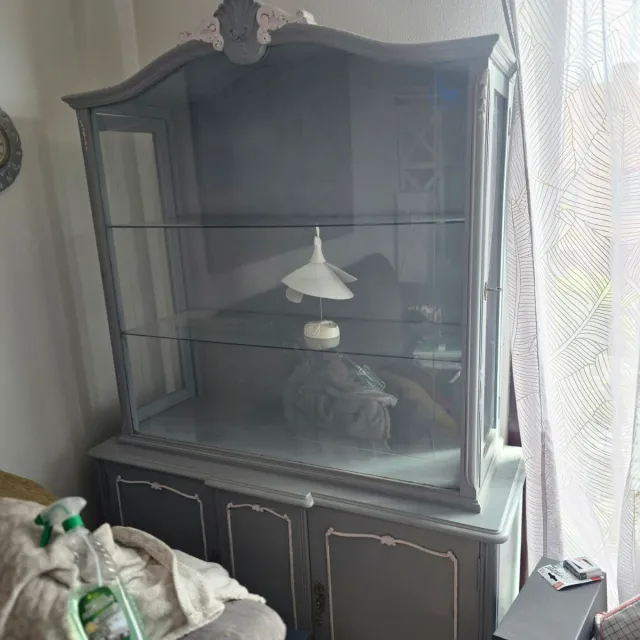 Aparador vintage gris y blanco