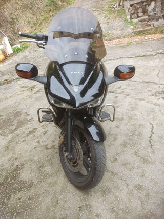 Honda DN-01 Moto Negra