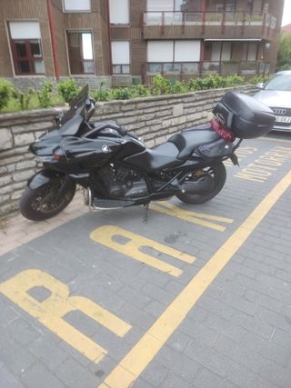 Honda DN-01 Moto Negra