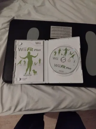 Wii Fit Plus y Tabla Balance Board Nueva