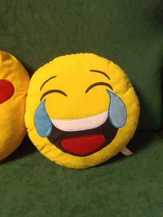 4 Cojines Emoji muy suaves, con relleno
