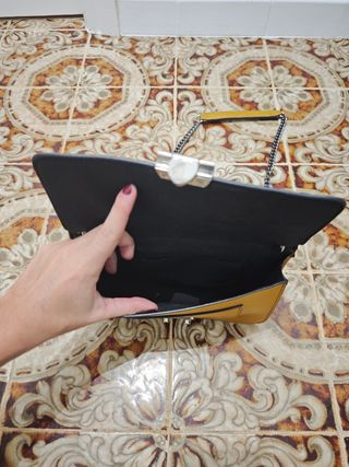 Bolso Parfois Mostaza Cadena Plata
