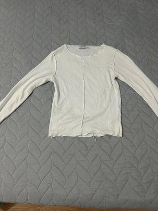 Camiseta Stradivarius manga larga blanca
