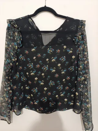 Blusa Zara flores manga larga