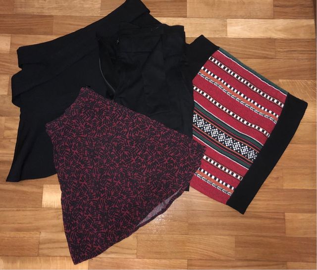 Lote 4 faldas estampadas y lisas