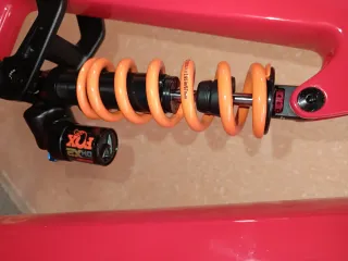 E-bike ligera NOX HELIUM ENDURO 7.1 P1 Roja