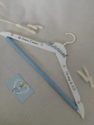 Percha 100% personalizada Primera Comunión